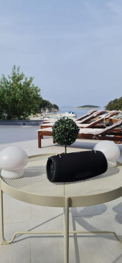 Villa Gray ตรีบูนย์ ภายนอก รูปภาพ